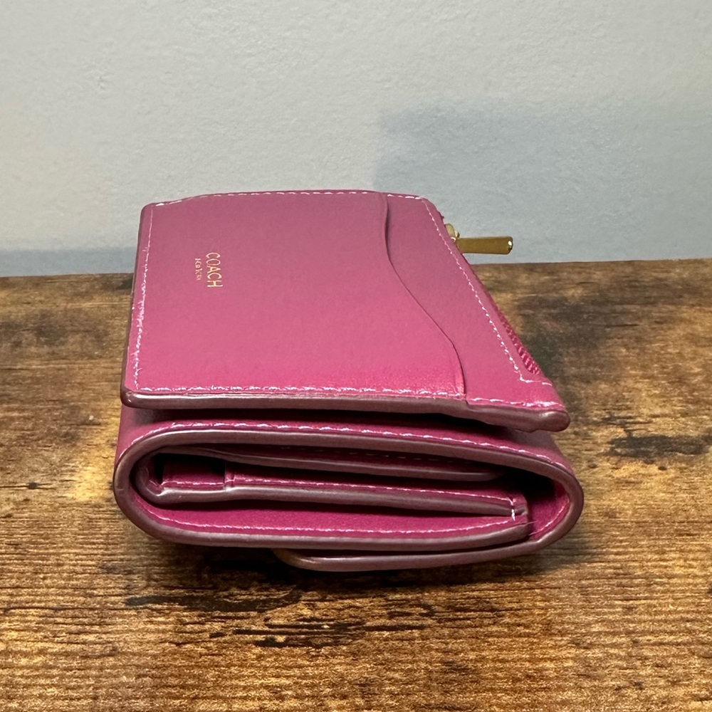 Coach Essential Card Holder Wallet - Picture 9 of 15